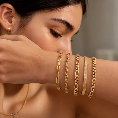 Set de 5 Pulseras Enchapadas en Oro 18K - Hipoalergénicas e Impermeables